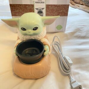Star Wars Mandalorian The Child Scentsy Warmer NIB Discontinued Item